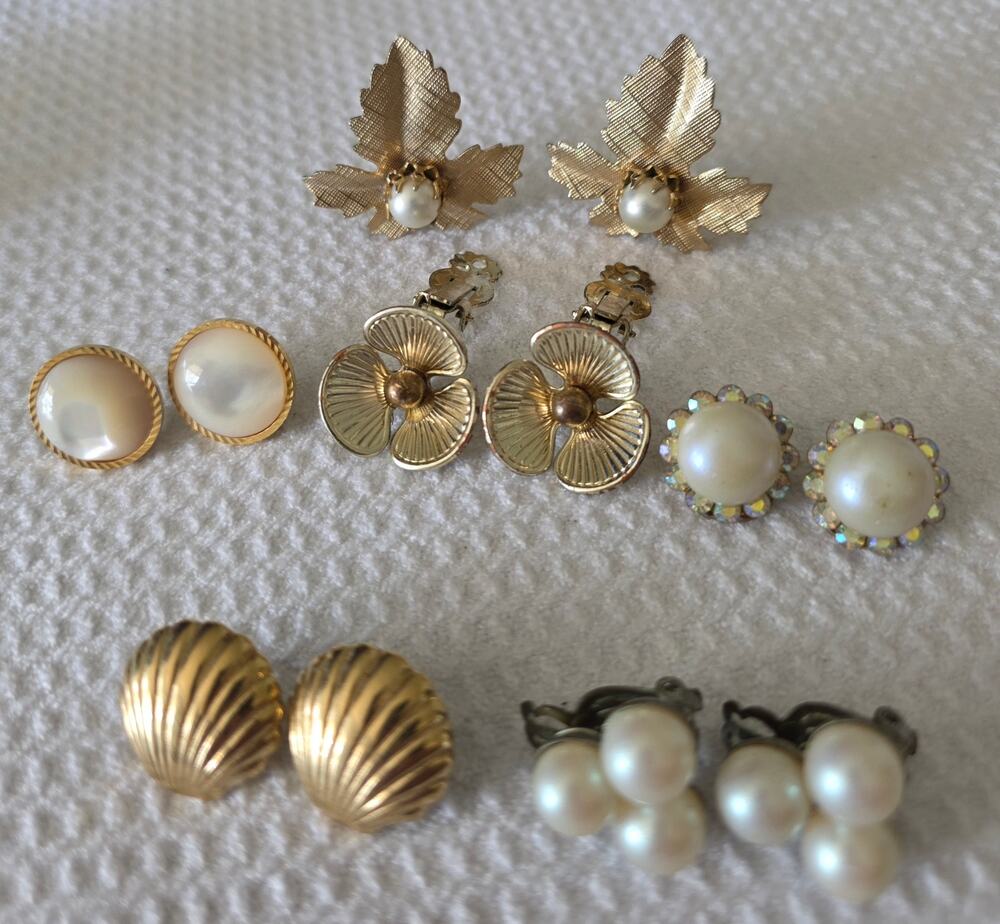 Vintage Earring Lot 6 Pairs Gold Tone Faux Pearl Floral Clip On Pierced